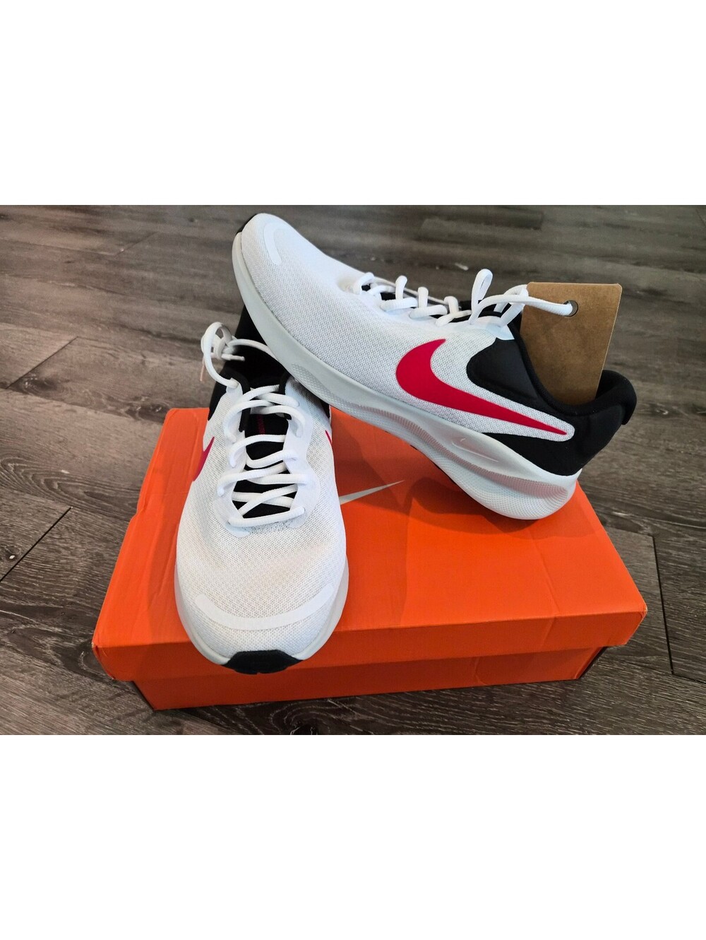 Nike Revolution 7 White Fire Red Black Men's 10 Running Shoes FB2207-102 NIB